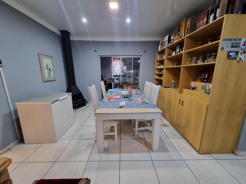 3 Bedroom Property for Sale in Bella Vista Western Cape